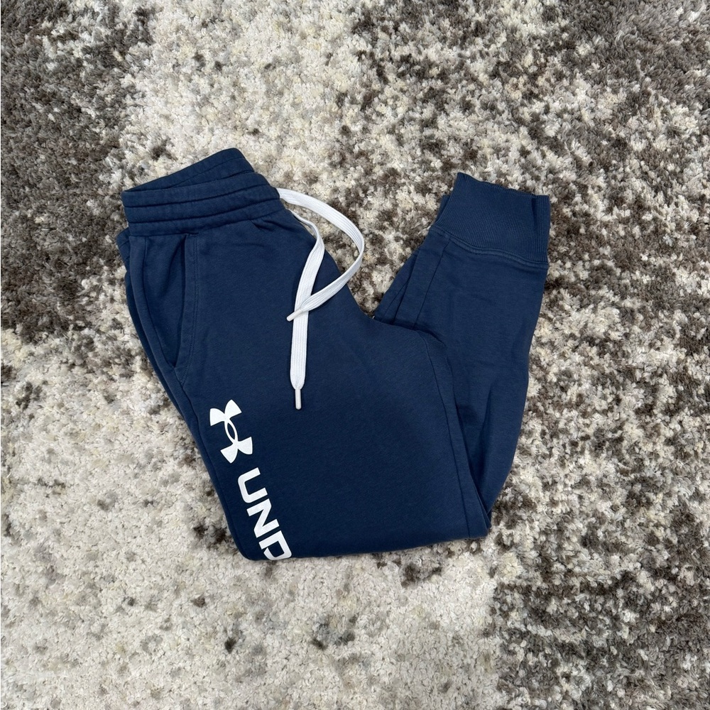 Under Armour Women’s Blue Fleece Joggers, Medium
